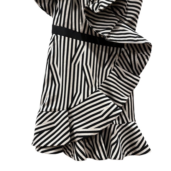 Self-Portrait Abstract Stripe Asymmetrical Dress - Picture 9 of 14